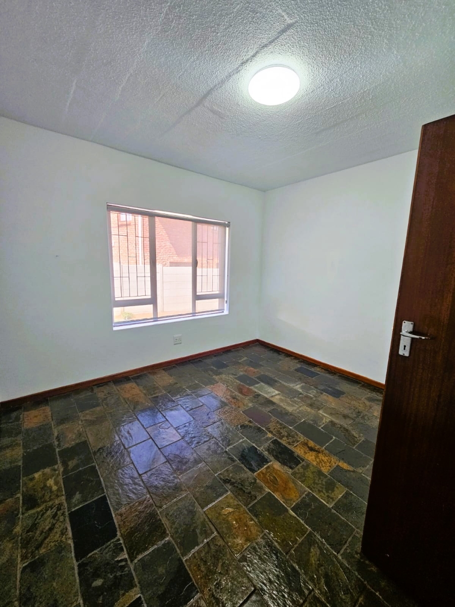 5 Bedroom Property for Sale in Stilbaai Wes Western Cape